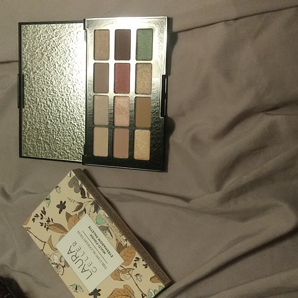 2/$10 Laura geller the casual collection eyeshadow palette